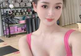 画眉轻啼伴茶香，笼中雅趣的品茶时光